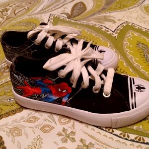 Marvel, Conv Style low top Spiderman shoes